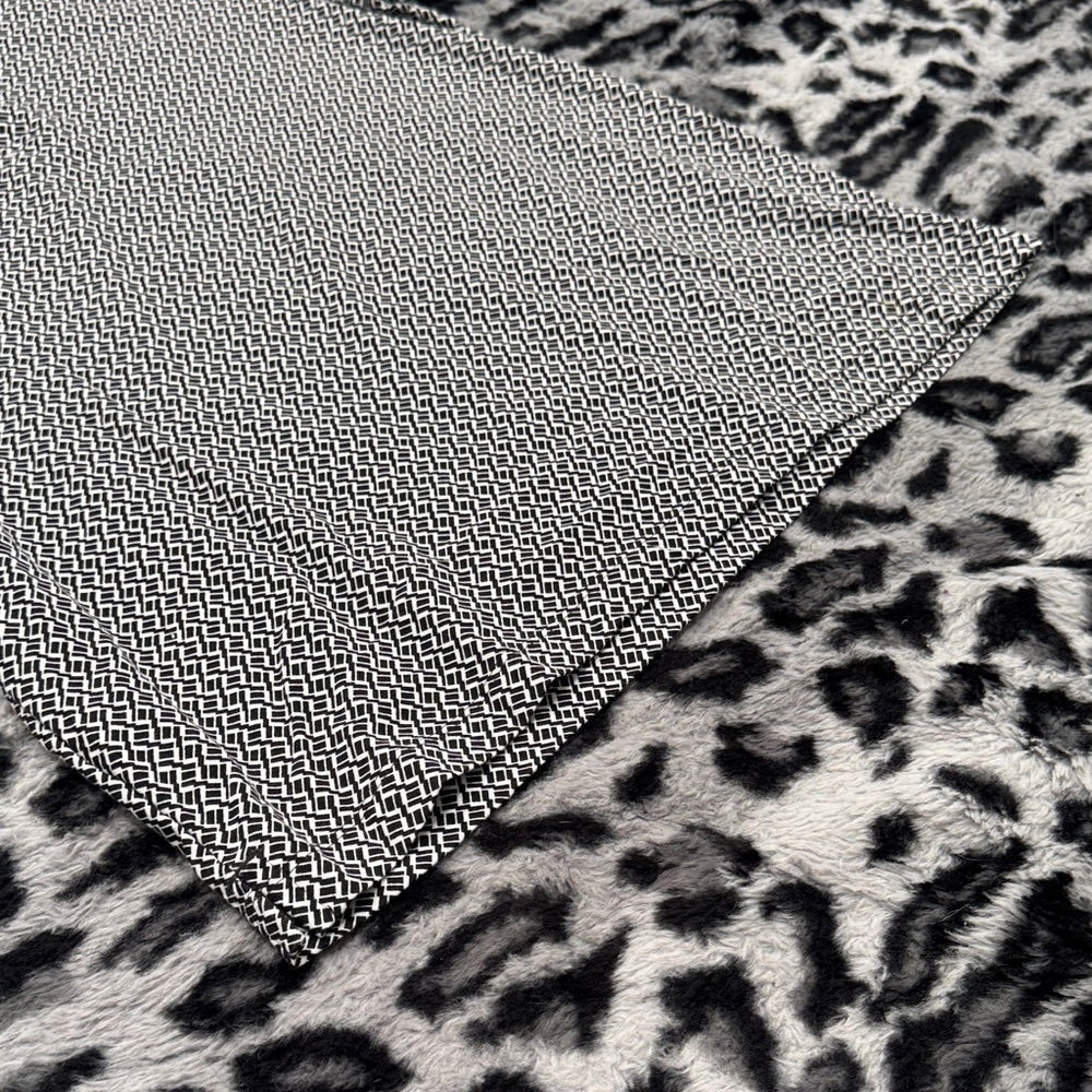 Axist Black and White Geometric Polo Shirt - Picture 4 of 5